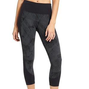 Athleta Palm Salutation Capri